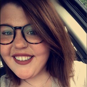 Meet your Posher, Michaela